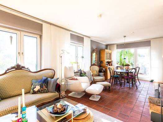 Mehrfamilienhaus zum Kauf 349.000 € 10 Zimmer 164 m² 644 m² Grundstück Wehen Taunusstein / Wehen 65232