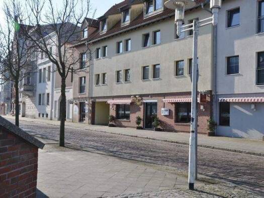 Wohnung zur Miete 400 € 2 Zimmer 38 m² 3. Geschoss frei ab sofort Am Fischmarkt 1 Altstadt Stralsund 18439