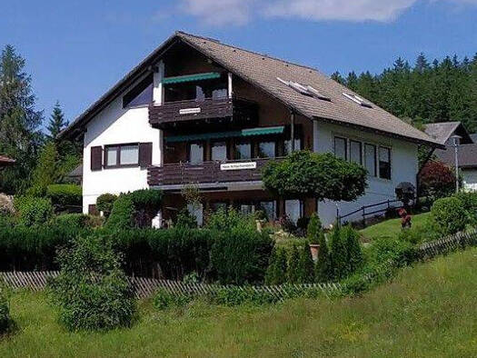 Mehrfamilienhaus zum Kauf provisionsfrei 1.490.000 € 8 Zimmer 330 m² 890 m² Grundstück Lärchenweg 5 Schluchsee 79859