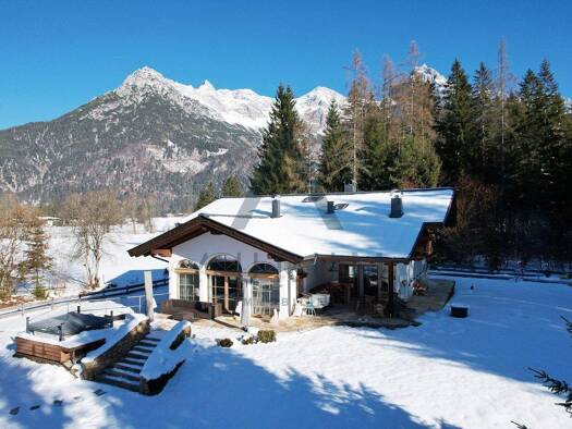 Einfamilienhaus zum Kauf 6 Zimmer 321,5 m² 3.632 m² Grundstück St. Ulrich am Pillersee 6393