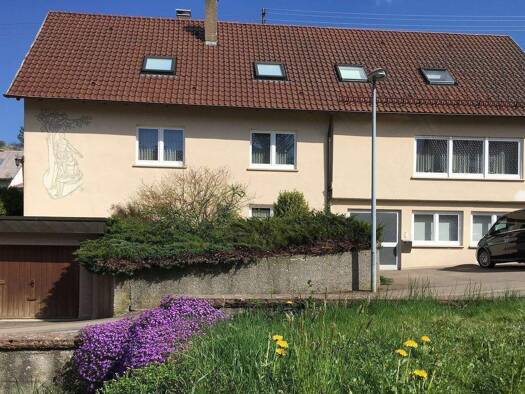 Gewerbeobjekt zum Kauf 490.000 € 9 Zimmer 277 m² 1.158 m² Grundstück frei ab sofort Meßstetten 72469