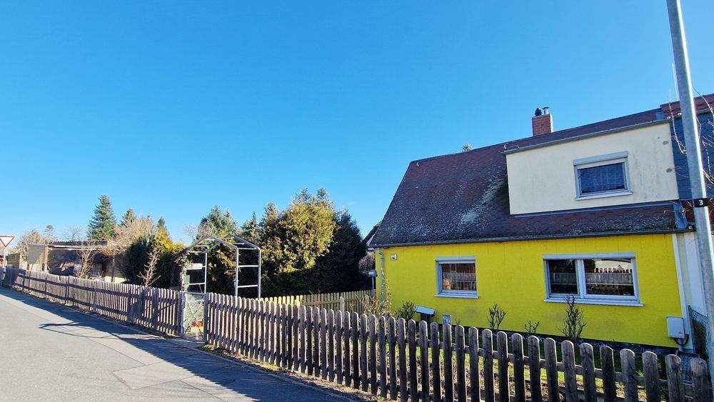 Immobilie in Wermsdorf - Familientraum mit Entwicklungspotenzial - DHH mit Garage & grünem Garten - Bild 3