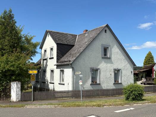 Einfamilienhaus zum Kauf 29.000 € 1 Zimmer 484 m² Grundstück frei ab sofort Fockenfelder Straße 1 Pleußen Mitterteich 95666