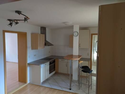 Wohnung zur Miete 500 € 3 Zimmer 70 m² Geschoss 2/3 frei ab 01.12.2026 Rudolf-Breitscheid-Straße 11 Kahla 07768