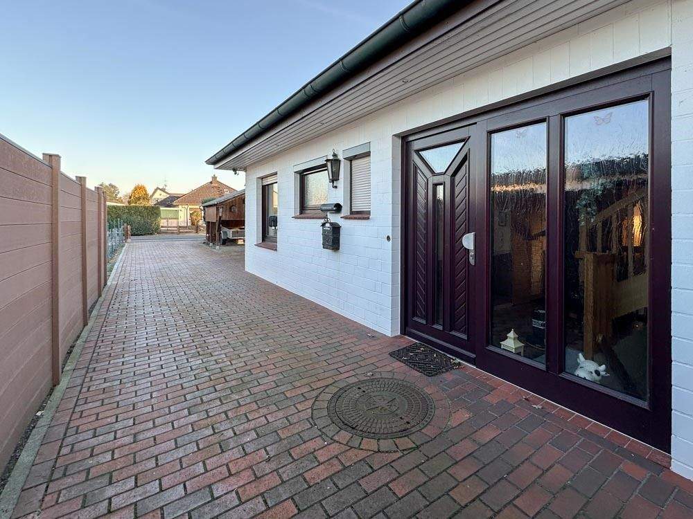 Immobilie in Deinste - Bungalow mit vielen Extras in toller Lage von Fredenbeck - Bild 1