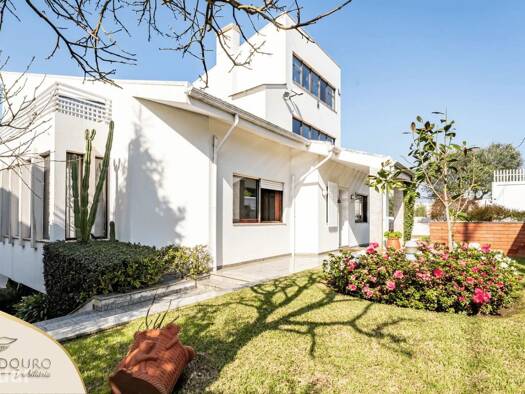 Einfamilienhaus zum Kauf 900.000 € 6 Zimmer 420 m² Aboim da Nóbrega e Gondomar