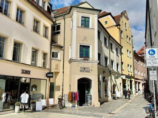 Haus zum Kauf 2.799.000 € 18 Zimmer 575 m² 209 m² Grundstück Innenstadt Regensburg 93047