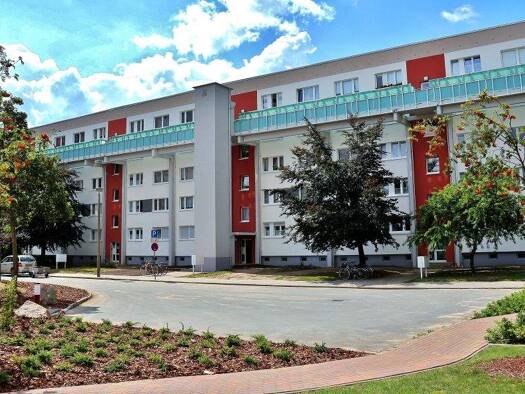 Wohnung zur Miete 304 € 2 Zimmer 50,7 m² 3. Geschoss frei ab 15.12.2025 Carl-Hagenbeck-Str. 33 Stendal 39576