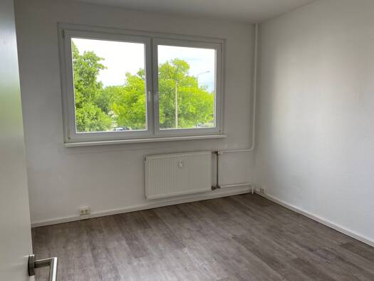 Wohnung zur Miete 339 € 3 Zimmer 57,3 m² 1. Geschoss Carl-Zeiss-Straße 2 Nördliche Neustadt West 06122
