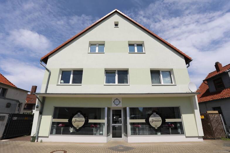 Haus zum Kauf 520.000 € 7 Zimmer 198 m² 575 m² Grundstück Gifhorn Gifhorn 38518