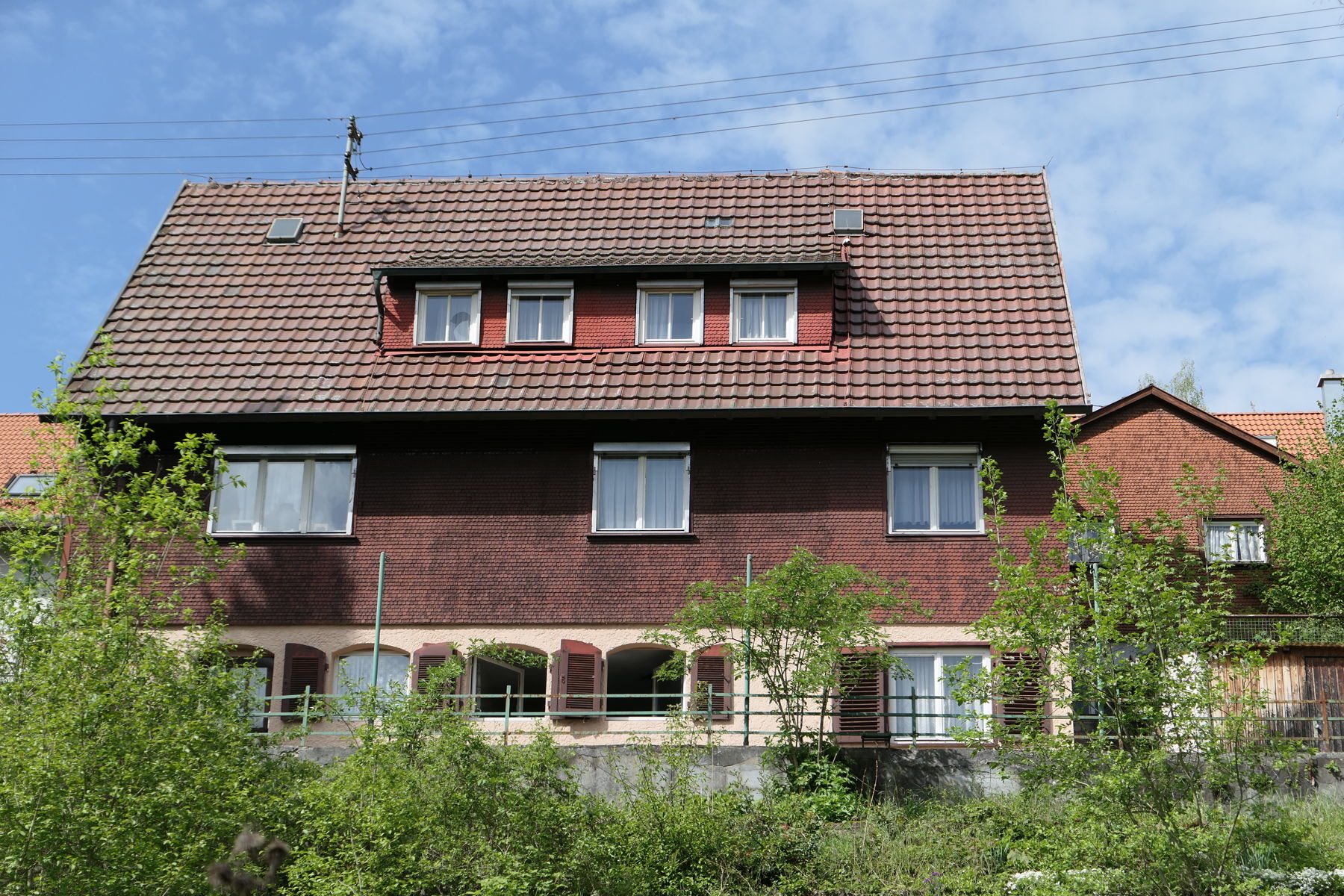 Einfamilienhaus zum Kauf 329.000 € 9 Zimmer 151 m²<br/>Wohnfläche 376 m²<br/>Grundstück Nagold Nagold 72202