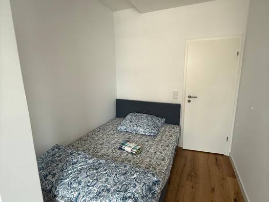 WG-Zimmer zur Miete auf Zeit 480 € 11 m² 2. Geschoss Gibitzenhofstraße 173 Gibitzenhof Weiterer Innenstadtgürtel Süd 90443