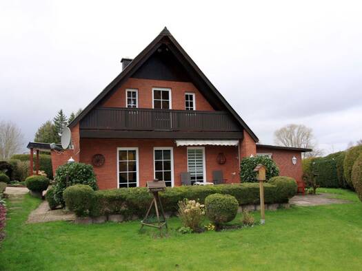 Doppelhaushälfte zur Miete 1.500 € 4,5 Zimmer 178 m² 800 m² Grundstück frei ab sofort Blekendorf 24327