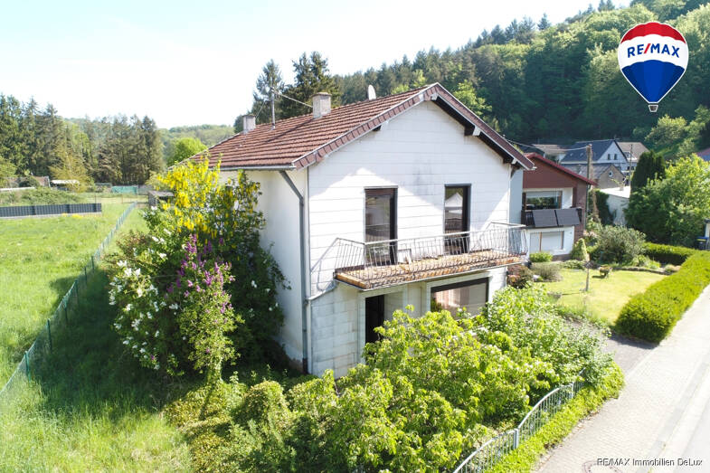 Einfamilienhaus zum Kauf 97.500 € 6 Zimmer 132 m² 1.169 m² Grundstück Erbringen Beckingen / Erbringen 66701