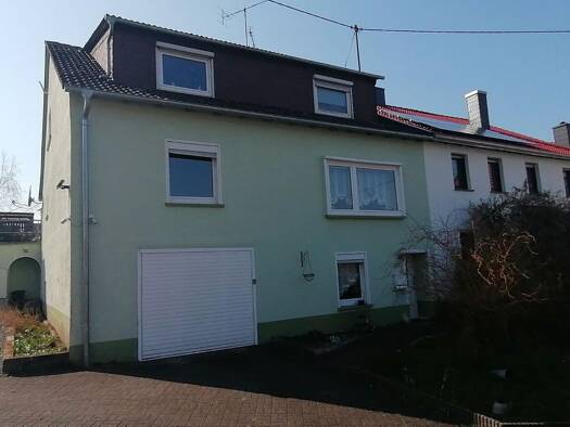 Doppelhaushälfte zum Kauf 150.000 € 8 Zimmer 161 m² 700 m² Grundstück Fohren-Linden 55777