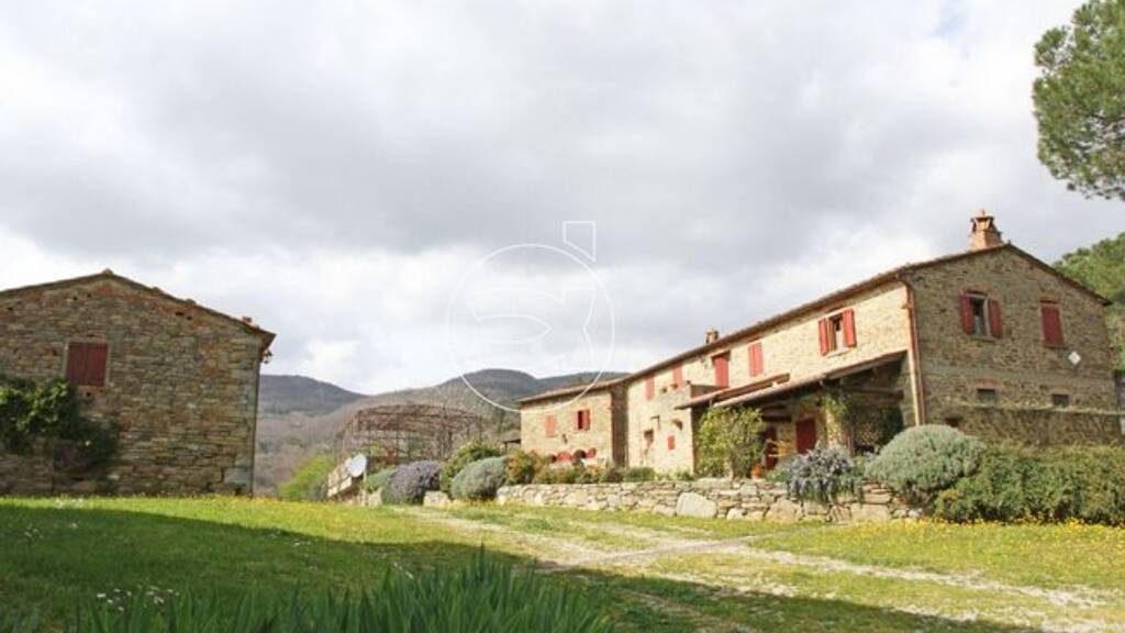 Einfamilienhaus zum Kauf 2.400.000 € 900 m² 100.000 m² Grundstück Cortona