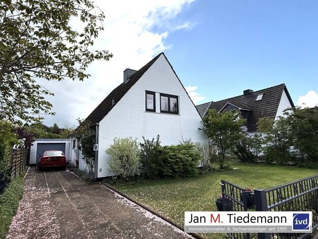 Einfamilienhaus zum Kauf 265.000 € 3,5 Zimmer 80 m² 748 m² Grundstück Schlutup Schlutup 23568