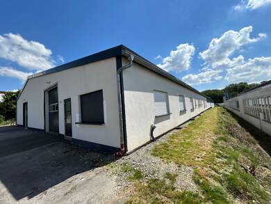 Produktionshalle zur Miete 2.750 € 570 m² Lagerfläche Detmold / Spork-Eichholz 32760