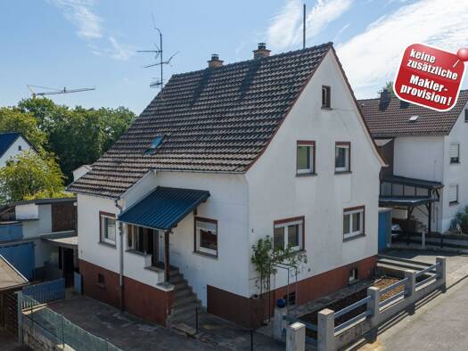 Einfamilienhaus zum Kauf provisionsfrei 185.000 € 6 Zimmer 138 m² 642 m² Grundstück Burgsolms Solms 35606