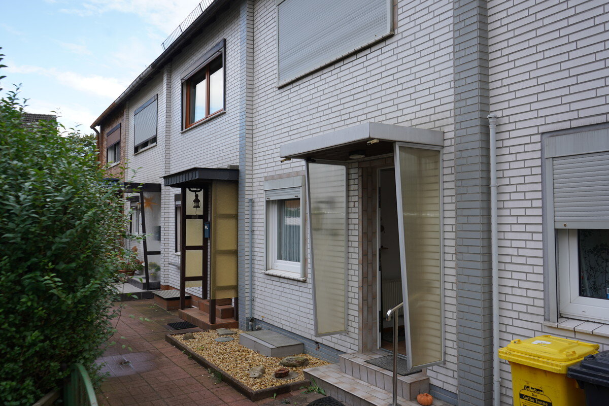 Reihenmittelhaus zum Kauf 155.000 € 5 Zimmer 75 m²<br/>Wohnfläche 128 m²<br/>Grundstück Dreibergen Bremerhaven / Wulsdorf 27572