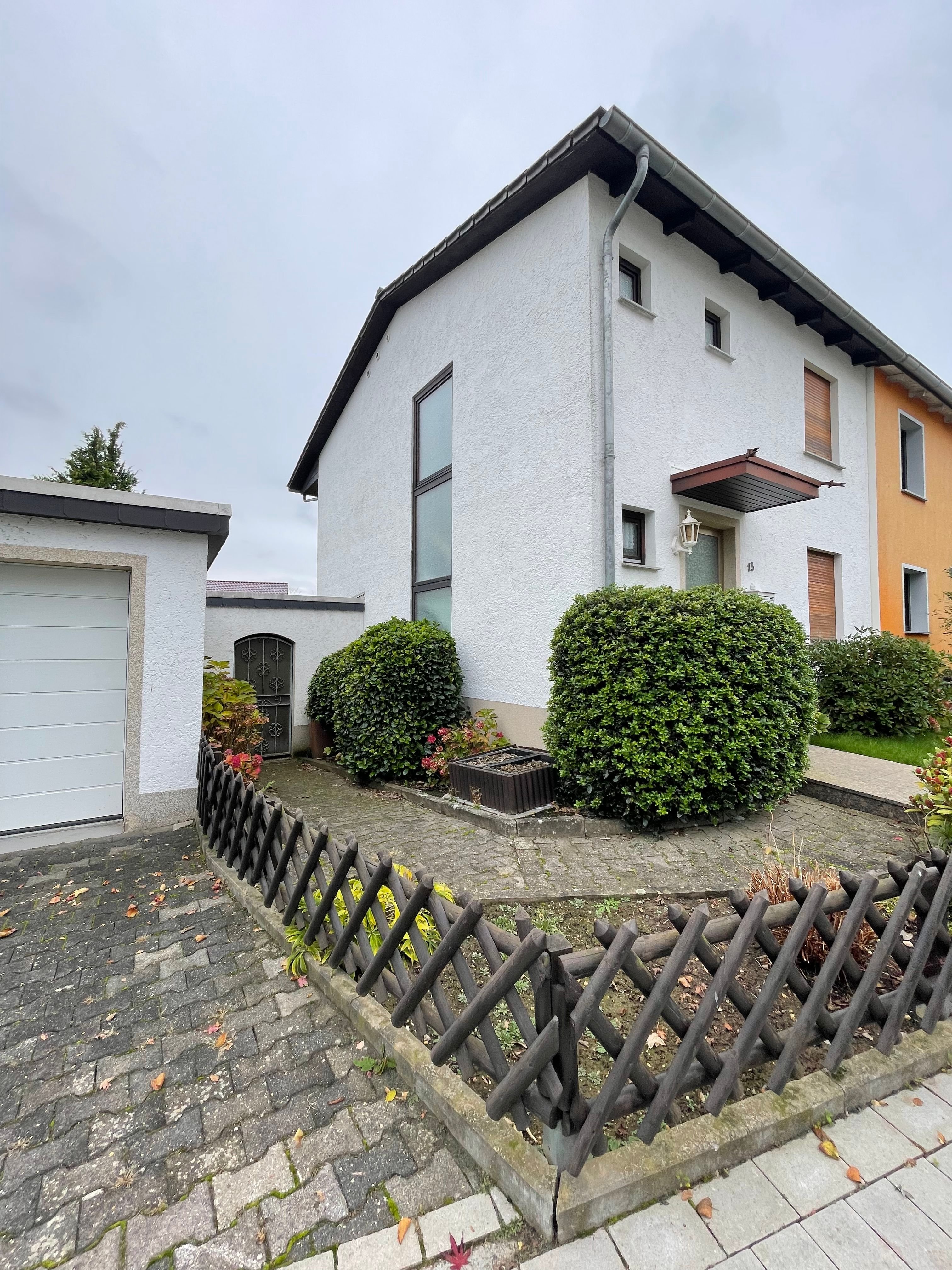 Haus zum Kauf provisionsfrei 329.000 € 4 Zimmer 85 m²<br/>Wohnfläche 439 m²<br/>Grundstück ab sofort<br/>Verfügbarkeit Berliner Straße 13 Bad Camberg Bad Camberg 65520