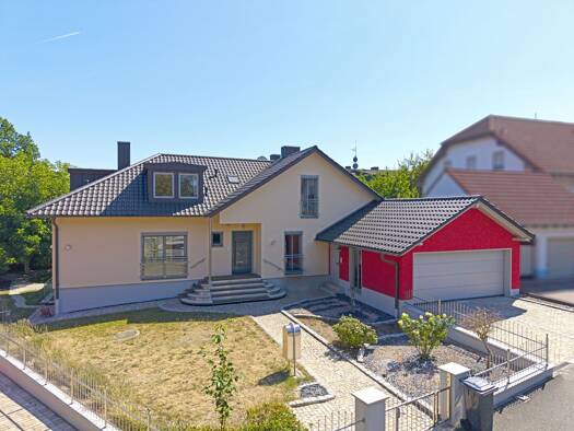 Einfamilienhaus zum Kauf 875.000 € 8,5 Zimmer 298 m² 714 m² Grundstück Sambach Pommersfelden 96178