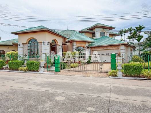 Villa zum Kauf 526.280 € 10 Zimmer 600 m² 1.600 m² Grundstück 37 Noen Plubwan Rd Pattaya 20150