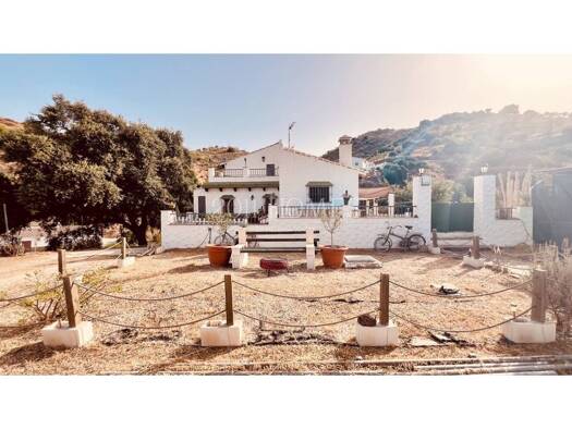 Villa zum Kauf 359.000 € 5 Zimmer 256 m² 3.076 m² Grundstück diseminado 614 Casabermeja 29239