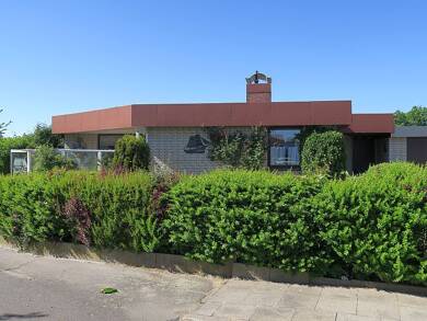 Haus zum Kauf 340.000 € 6 Zimmer 133 m² 826 m² Grundstück Meldorf 25704