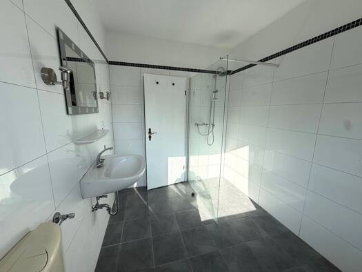 Wohnung zur Miete 810 € 3 Zimmer 85,3 m² frei ab sofort Wellendorf Hilter 49176