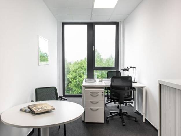 Bürofläche zur Miete 539 € 50 m² Bürofläche teilbar von 10 m² bis 50 m² Neufeldstrasse 6 Ravensberg Kiel 24118