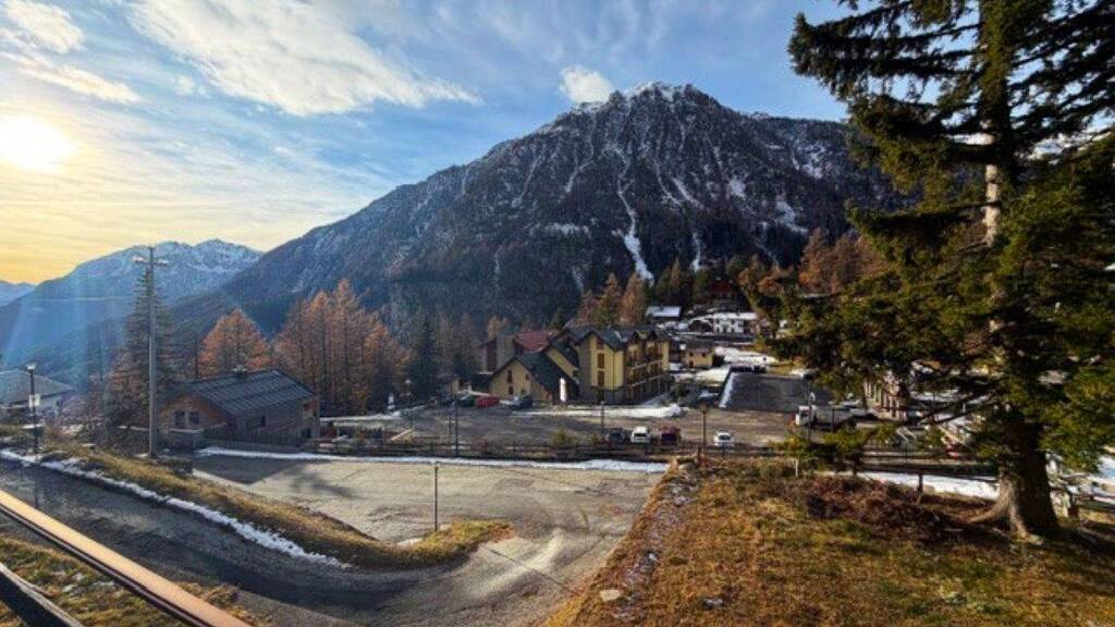 Berghütte zum Kauf 500.000 € 12 Zimmer 583 m² frei ab sofort San Domenico FRAZIONE SAN DOMENICO San Domenico di Varzo 28868