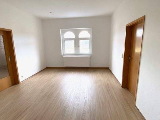 Wohnung zur Miete 350 € 2 Zimmer 67 m² 2. Geschoss frei ab sofort Flöha 09557