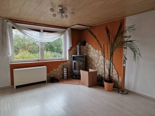 Wohnung zum Kauf 110.000 € 3 Zimmer 68 m² 1. Geschoss Borna Borna 04552