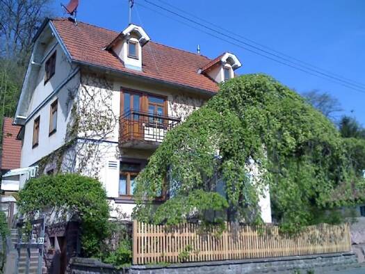 Villa zur Miete 1.200 € 5 Zimmer 160 m² frei ab sofort Hauptstraße 33 Neustadt Neustadt a.Main 97845