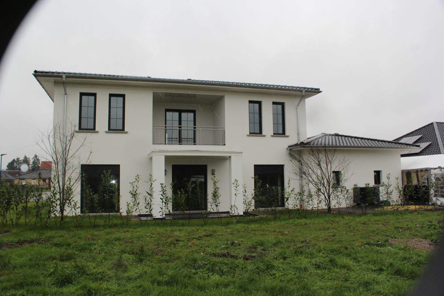 Villa zum Kauf - Ansicht 2