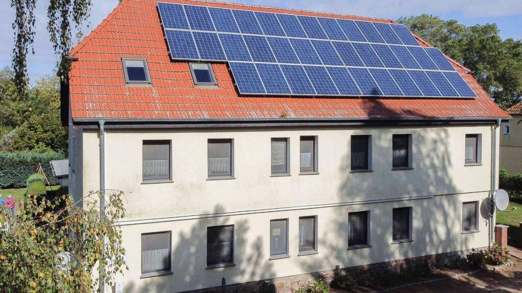 Mehrfamilienhaus zum Kauf als Kapitalanlage geeignet 540.000 € 12 Zimmer 250 m² 2.500,3 m² Grundstück Zessin Neuenkirchen 18569