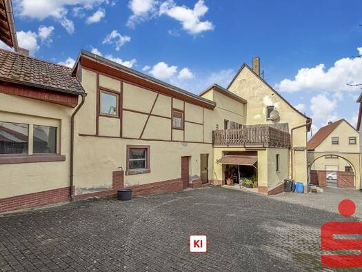 Mehrfamilienhaus zum Kauf 299.000 € 7 Zimmer 201 m² 1.101 m² Grundstück Hohenfeld Kitzingen 97318