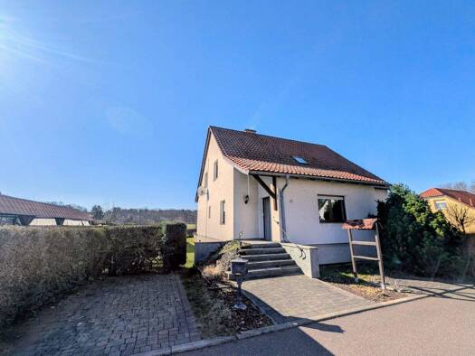 Einfamilienhaus zum Kauf 270.000 € 7 Zimmer 164 m² 580 m² Grundstück frei ab 01.04.2026 Weißwasser 02943