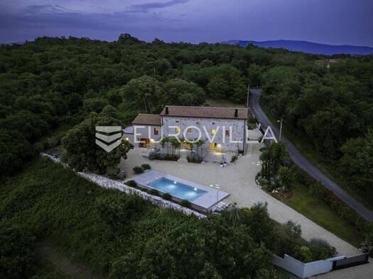Einfamilienhaus zum Kauf - Erstbezug 1.250.000 € 4 Zimmer 300 m² Šumber Sveta Nedelja 52231