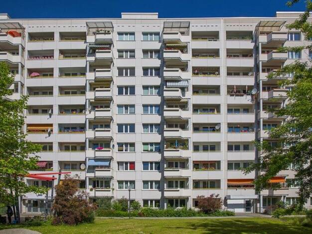 Wohnung zur Miete 596 € 4 Zimmer 80,3 m² 7. Geschoss frei ab 08.08.2026 Herzberger Str. 28 Prohlis-Nord Dresden 01239
