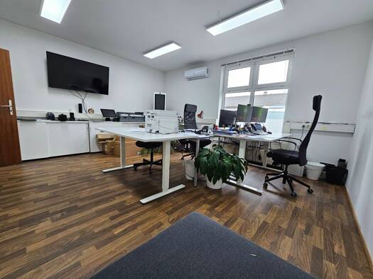 Werkstatt zur Miete provisionsfrei 28 m² Lagerfläche Georg-Wrede-Straße     nahe Bahnhof Freilassing 83395