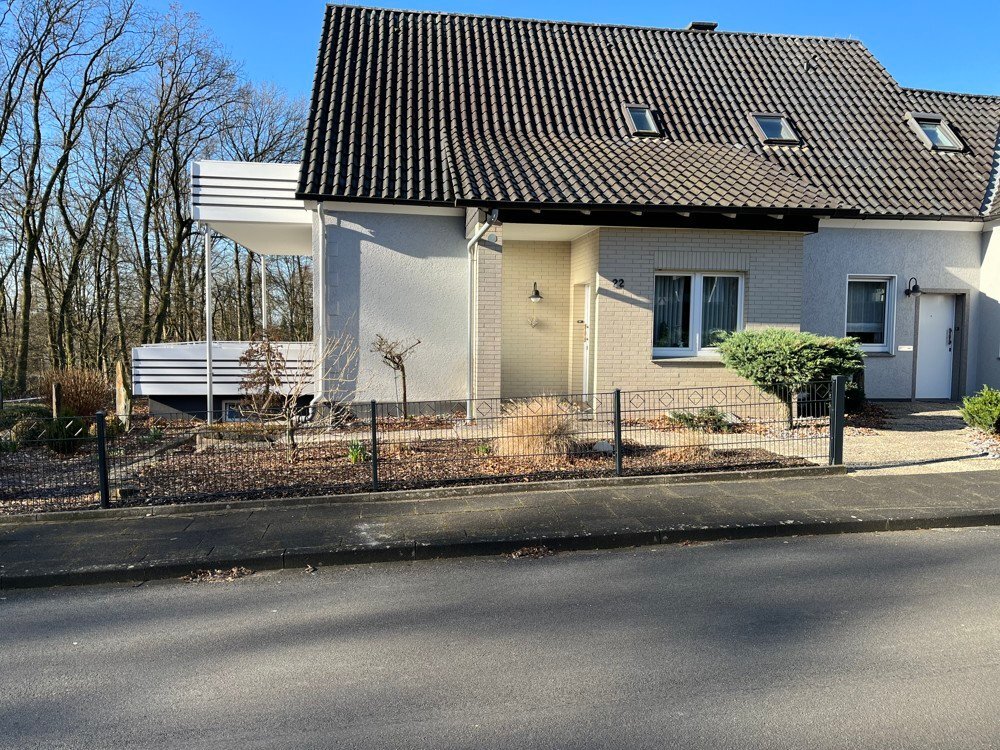 Einfamilienhaus zum Kauf 260.000 € 10 Zimmer 216,3 m²<br/>Wohnfläche 1.338 m²<br/>Grundstück Siekstr. 22 Eilshausen Hiddenhausen / Eilshausen 32120