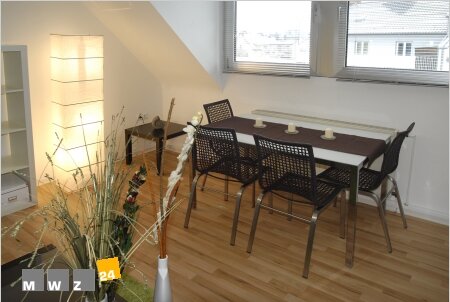 Wohnung zur Miete Wohnen auf Zeit 1.750 € 3 Zimmer 90 m²<br/>Wohnfläche ab sofort<br/>Verfügbarkeit Unterbilk Düsseldorf 40217