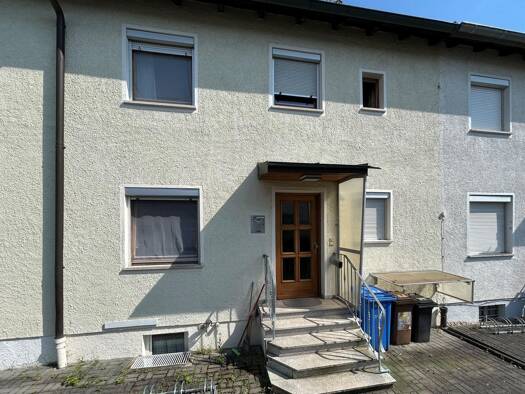 Reihenmittelhaus zum Kauf 260.000 € 5 Zimmer 100 m² 153 m² Grundstück Straubing Straubing 94315