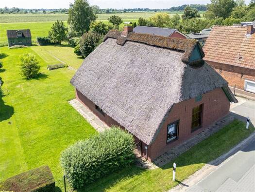 Einfamilienhaus zum Kauf 189.000 € 5 Zimmer 101,7 m² frei ab sofort Deichstraße 143 Weserdeich Berne , Kr Wesermarsch 27804