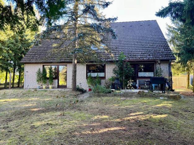 Mehrfamilienhaus zum Kauf als Kapitalanlage geeignet 249.000 € 6 Zimmer 205 m² 734 m² Grundstück Behringen Bispingen 29646