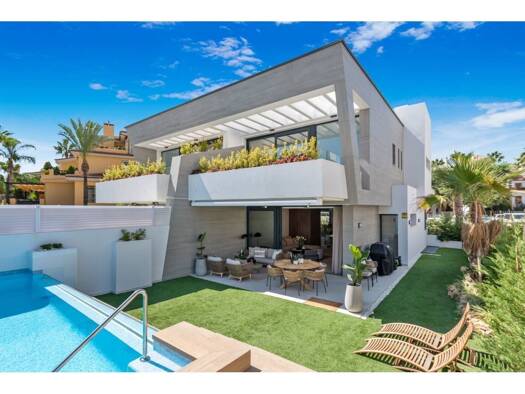 Villa zum Kauf 2.395.000 € 5 Zimmer 297 m² 437 m² Grundstück Luque 00000