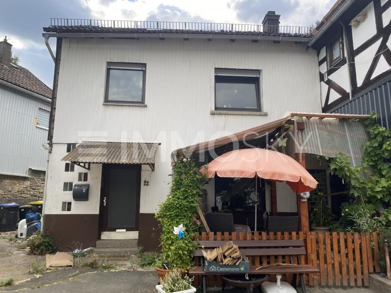 Einfamilienhaus zum Kauf 110.000 € 6 Zimmer 140 m²<br/>Wohnfläche 252 m²<br/>Grundstück Bischoffen Bischoffen 35649