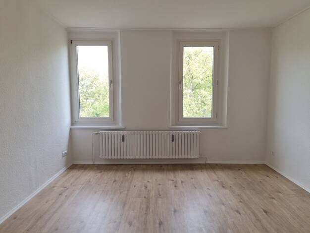 Wohnung zur Miete 385 € 2 Zimmer 55 m² 3. Geschoss Heinrichstraße 32 Bruckhausen Duisburg 47166